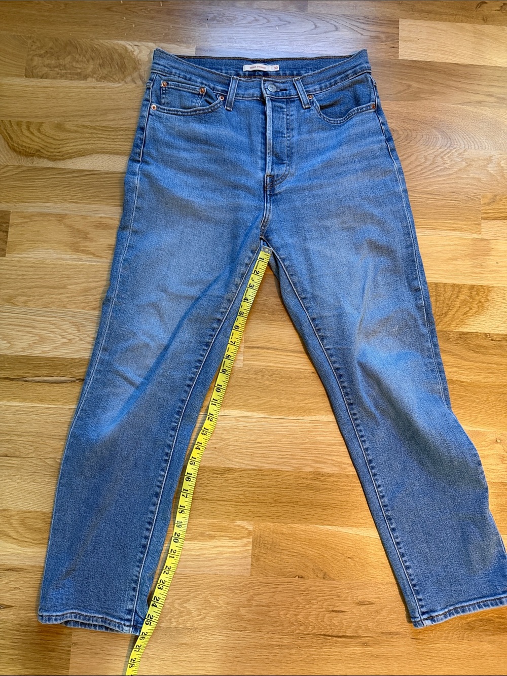 Levi's Women's Light Blue Wedgie Straight Leg Jeans - Picture 8 of 8